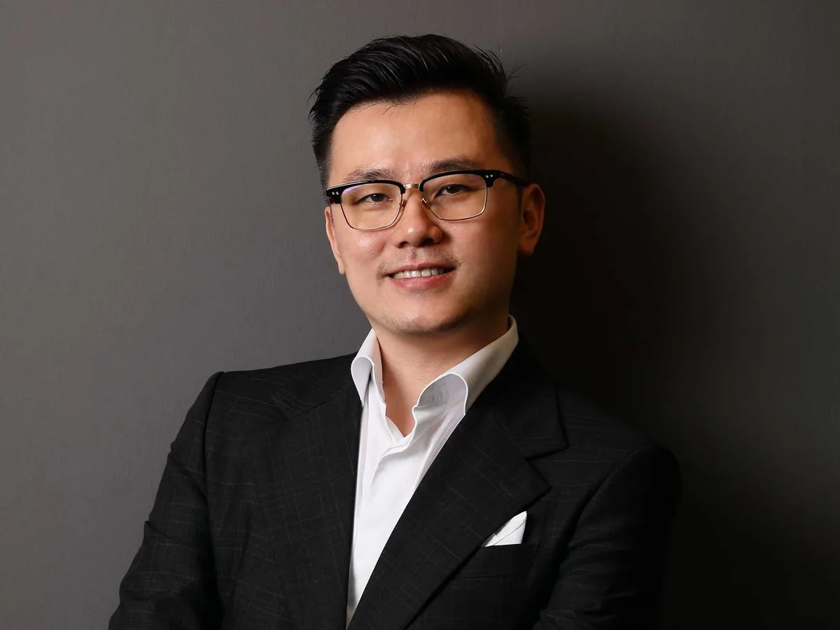 Dato' KK Chua in a formal portrait