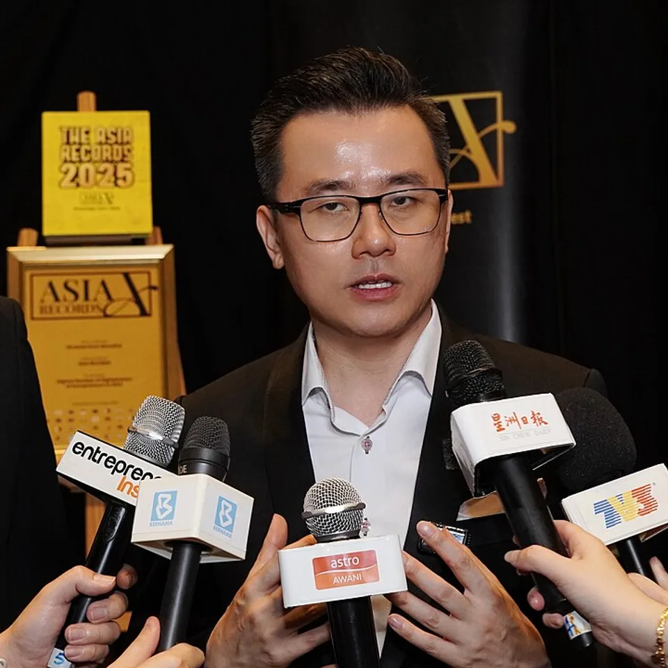 Dato' KK Chua speaking to media